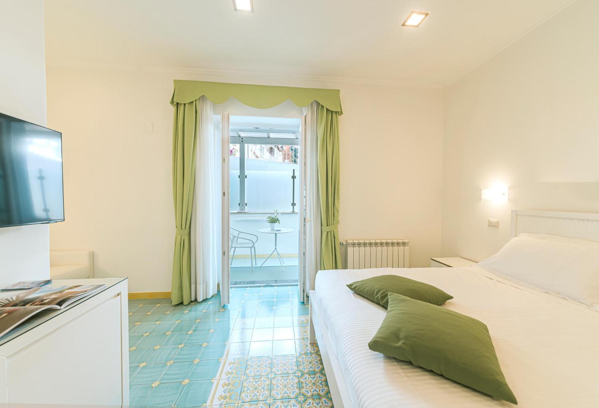 Hotel La Madonnina Casamicciola Terme Екстериор снимка