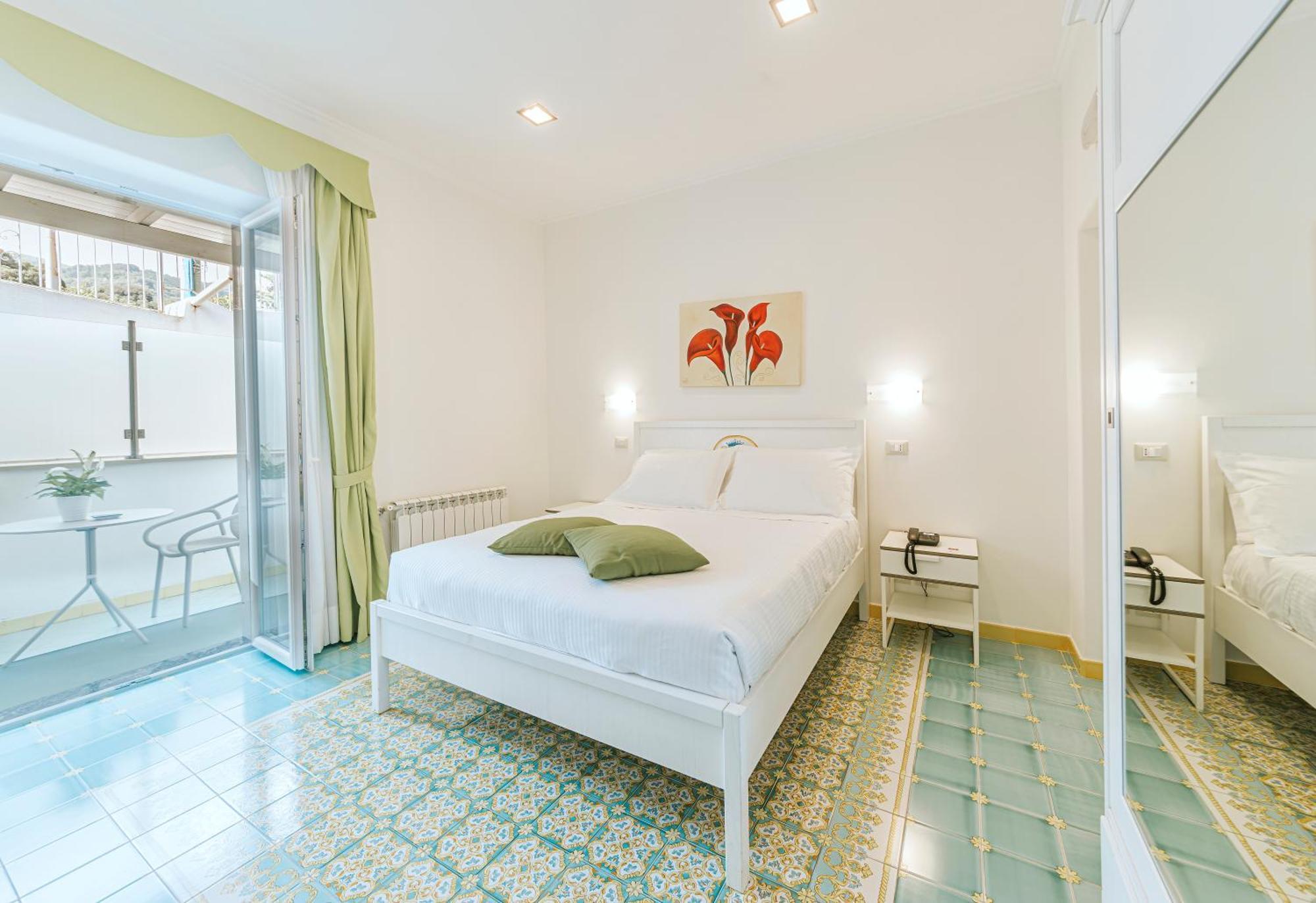 Hotel La Madonnina Casamicciola Terme Екстериор снимка